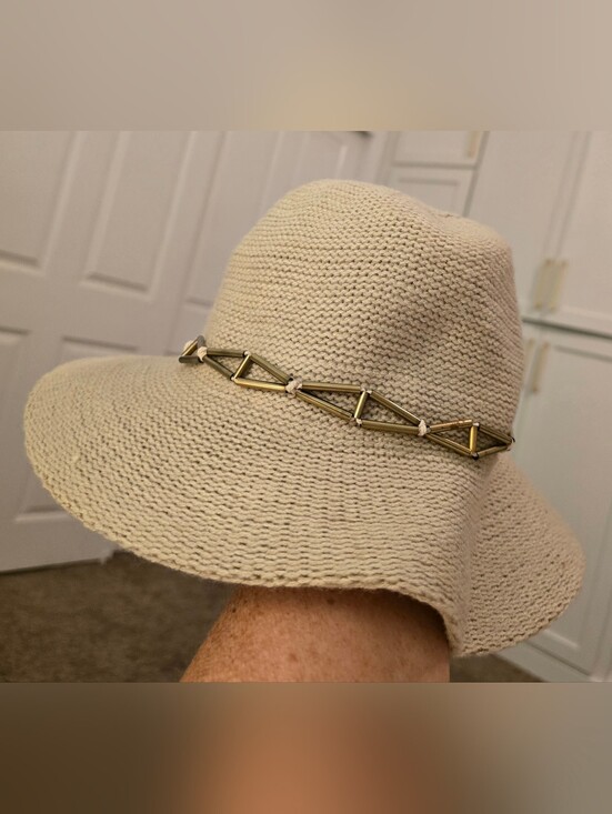BCBGeneration Accessories - Bcbg Generation Cream Braided Straw Fedora Hat with Gold Accent. NWT